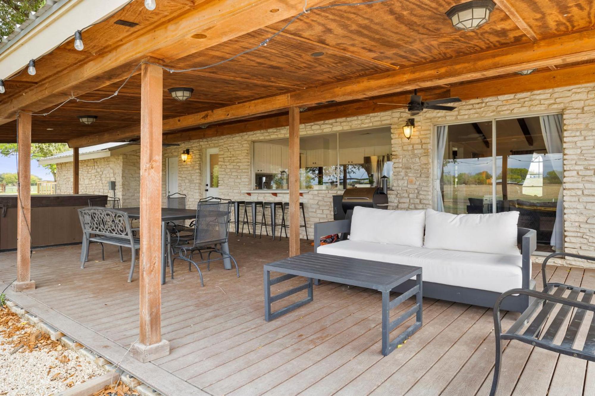 فيلا Farm Retreat With Jacuzzi, Fire Pit, Mini Goats, Mini Ponies And Mini Cows سان ماركوس الغرفة الصورة